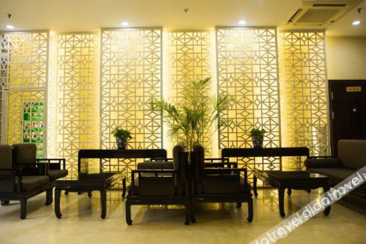 Hotel Interior 17 of 28