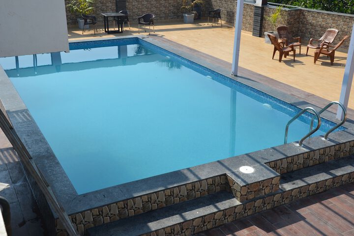Pool 23 of 49