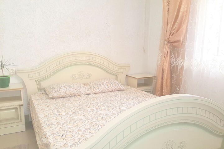 Room 10 of 48