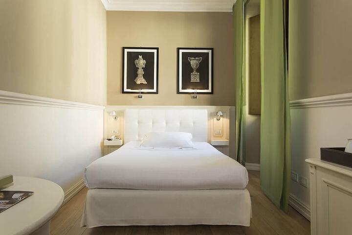 Room 40 of 122