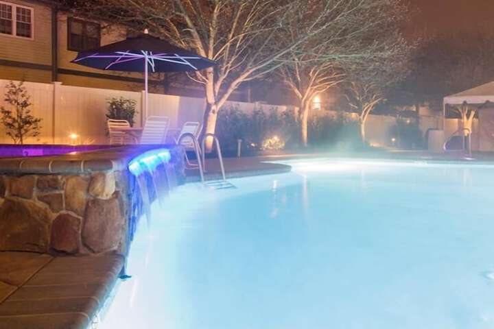 Pool 130 of 145