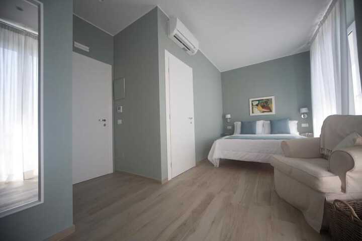 Room 6 of 58