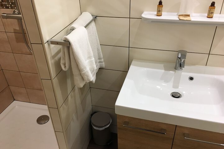 Room 44 of 74