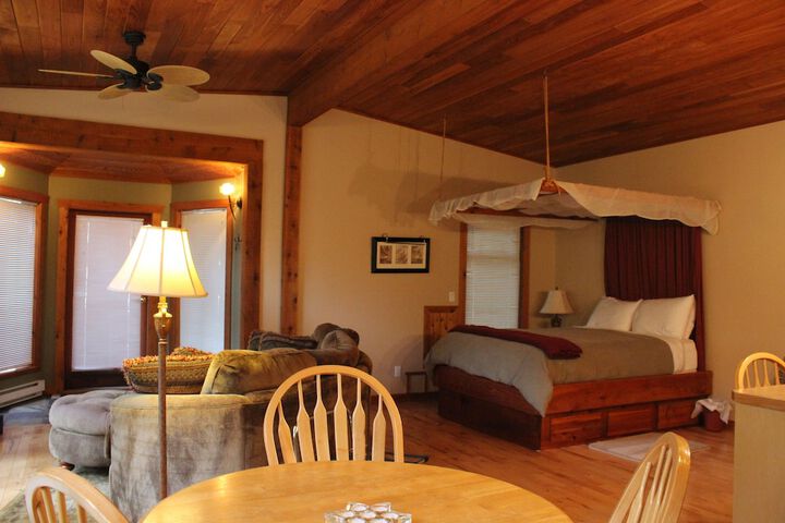 Room 16 of 34