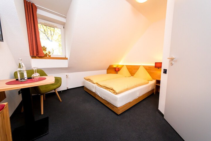 Room 5 of 30