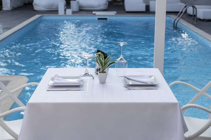 Dining 48 of 59
