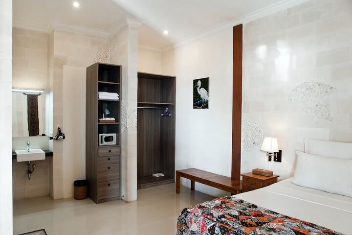 Room 14 of 92