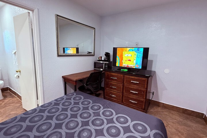 2 Double Beds (25 of 37)
