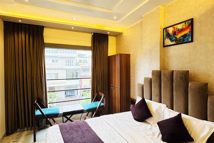 Room 34 of 50