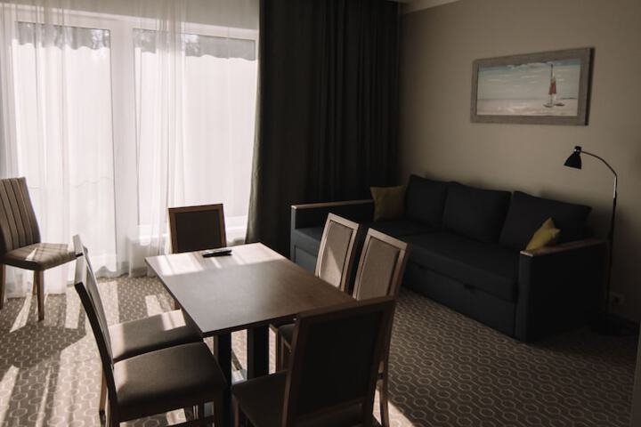 Room 21 of 36