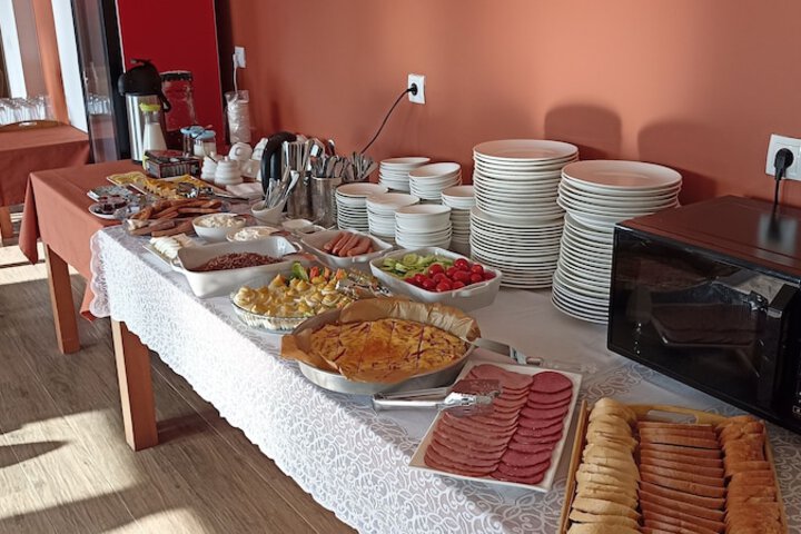Breakfast/Coffee Service 56 of 63