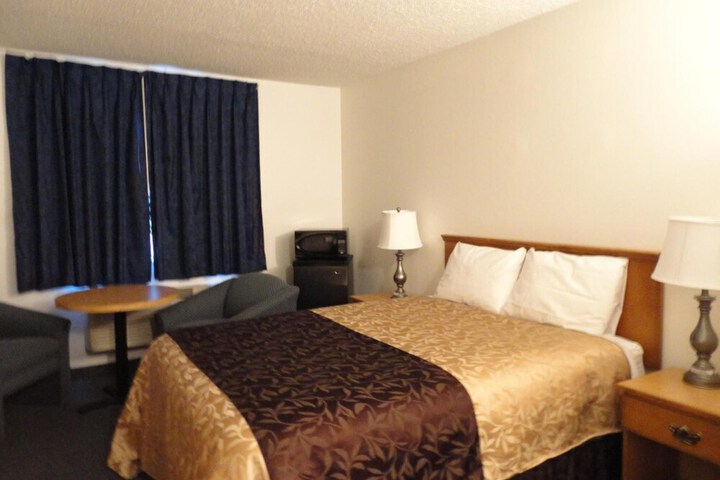 Room 12 of 35