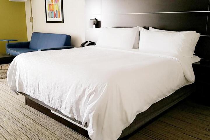 Standard | King Bed (23 of 30)