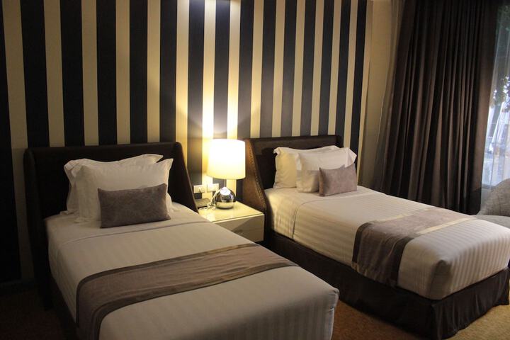 Room 14 of 64