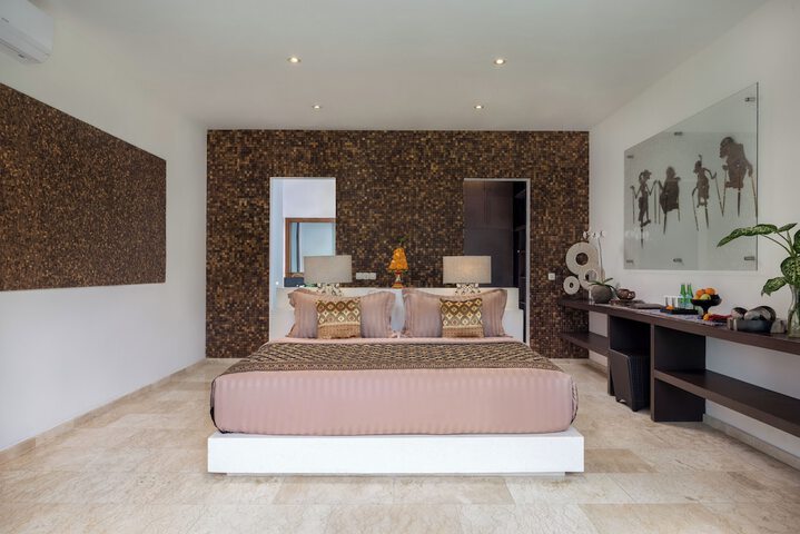 Room 42 of 67