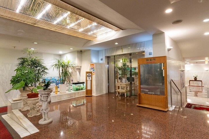 Guest Lobby