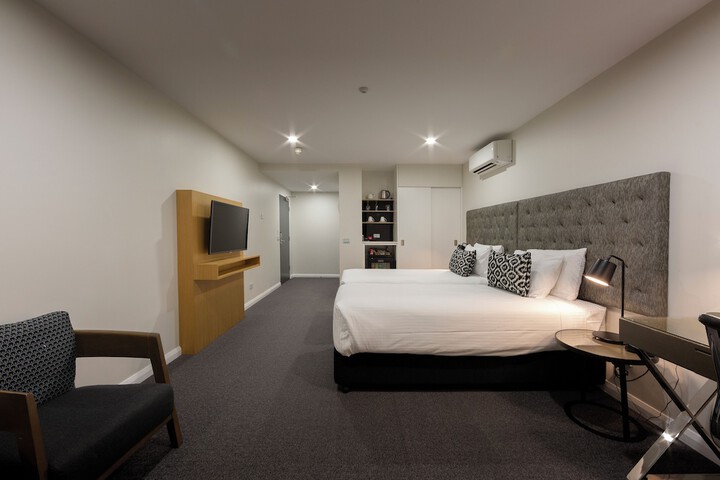 Room 5 of 43