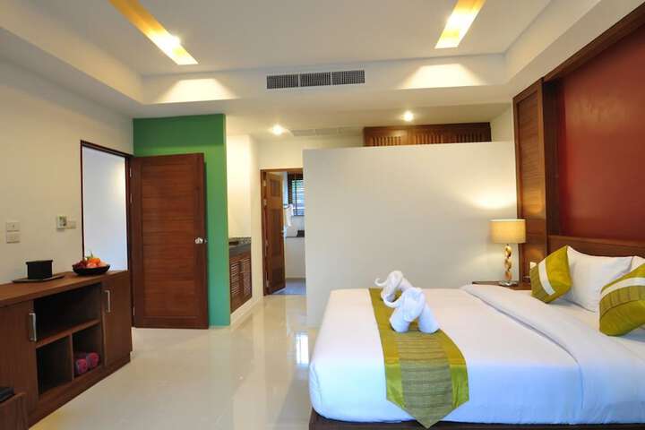 Room 10 of 48