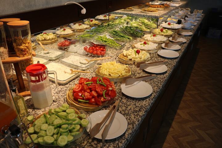 Dining 87 of 108