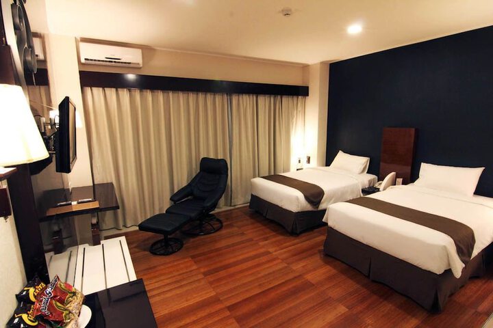 Room 18 of 52