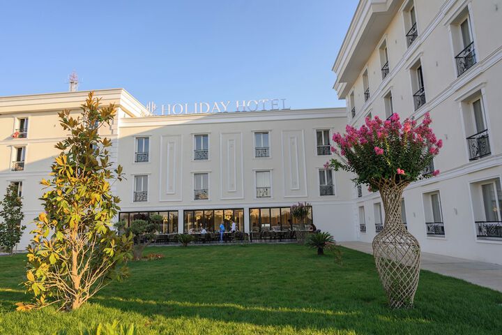 Hotel Exterior 48 of 53