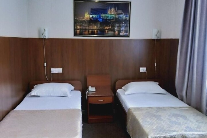 Room 37 of 62