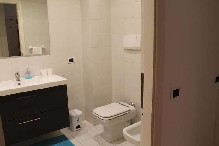Room 4 of 22