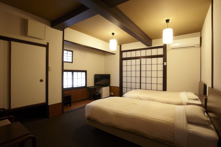 Room 11 of 59