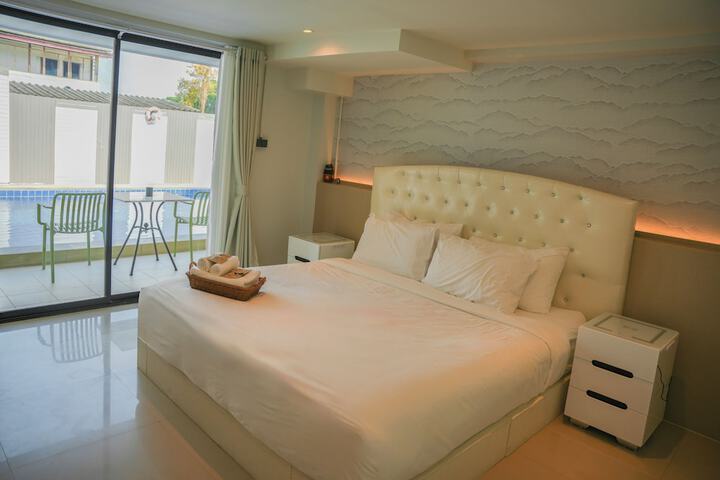 Room 16 of 50