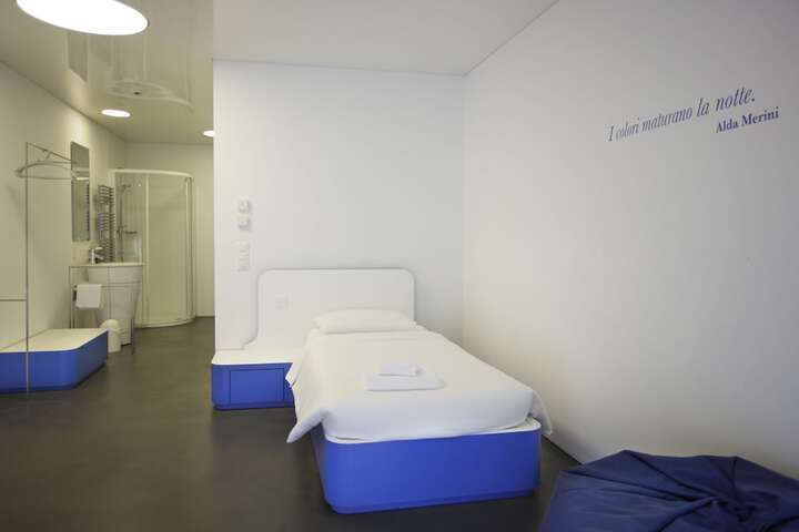 Room 3 of 44