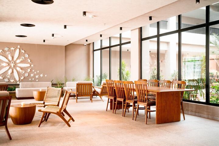 Business Center 116 of 150