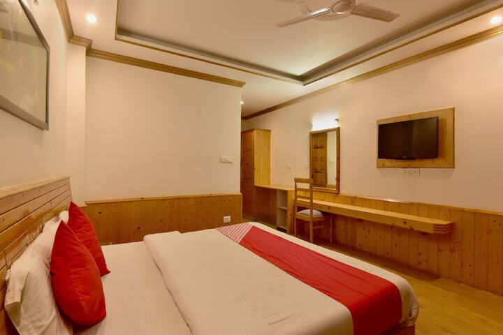 Room 3 of 16