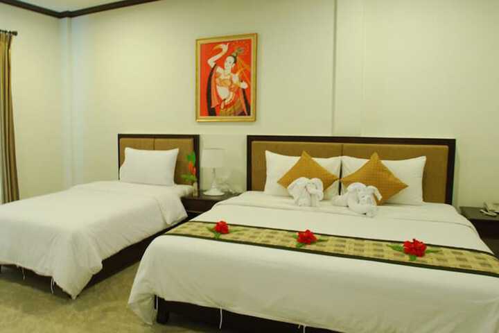 Room 25 of 43