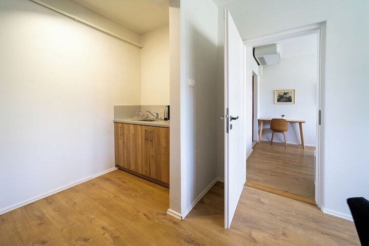 Room 15 of 60
