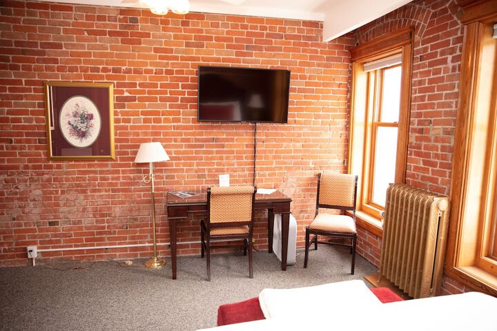 Room 55 of 120