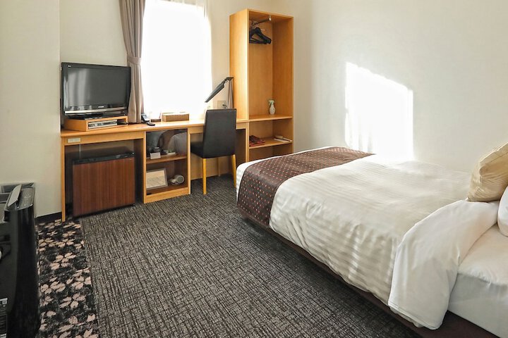 Room 21 of 97