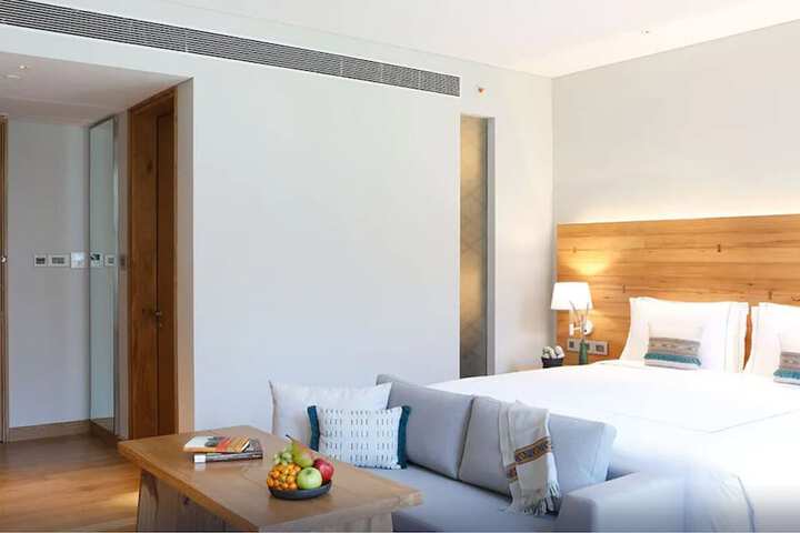 Room 12 of 40