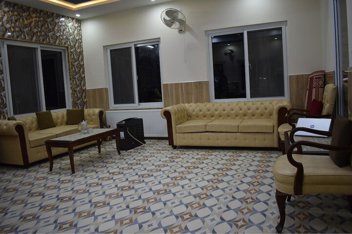 Hotel Interior 4 of 28