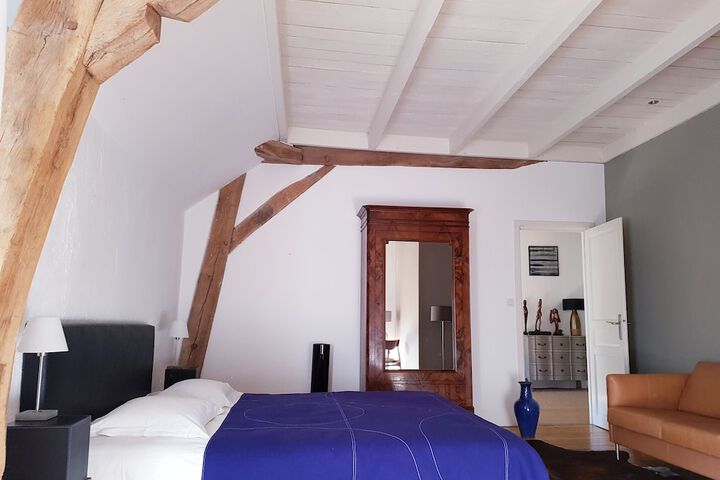 Room 7 of 72