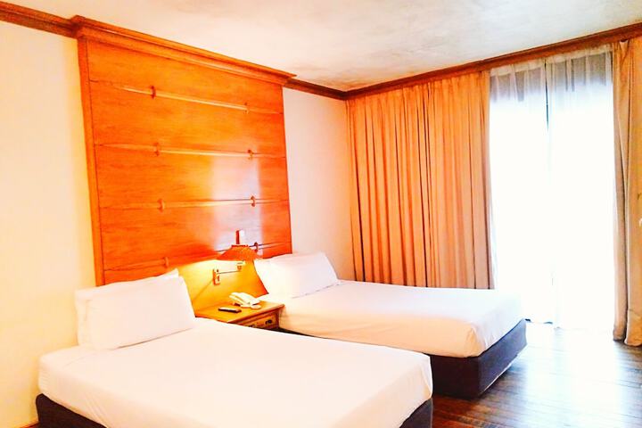 Room 3 of 42