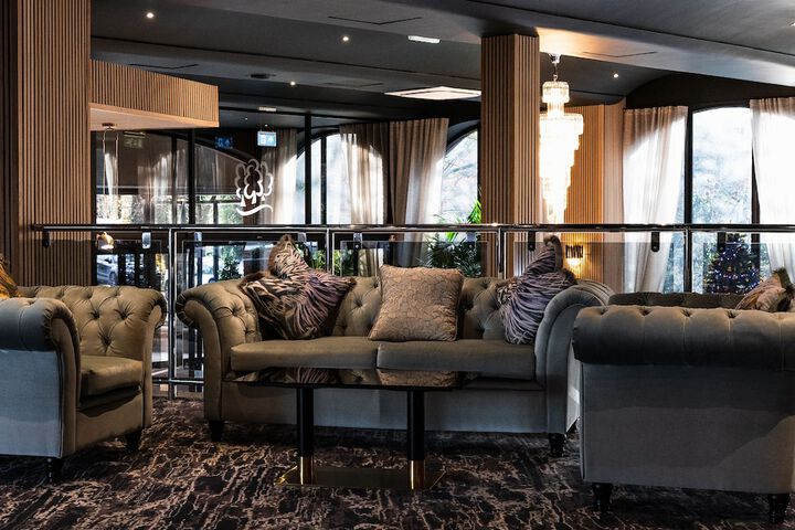 Lounge 235 of 295