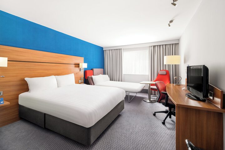 Room 17 of 48