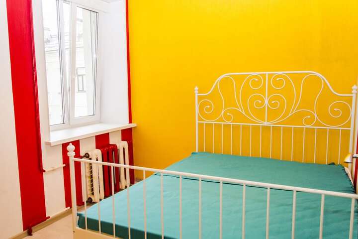 Room 9 of 9