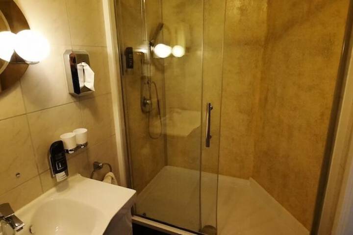 Clean Restrooms