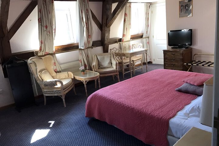 Room 4 of 39