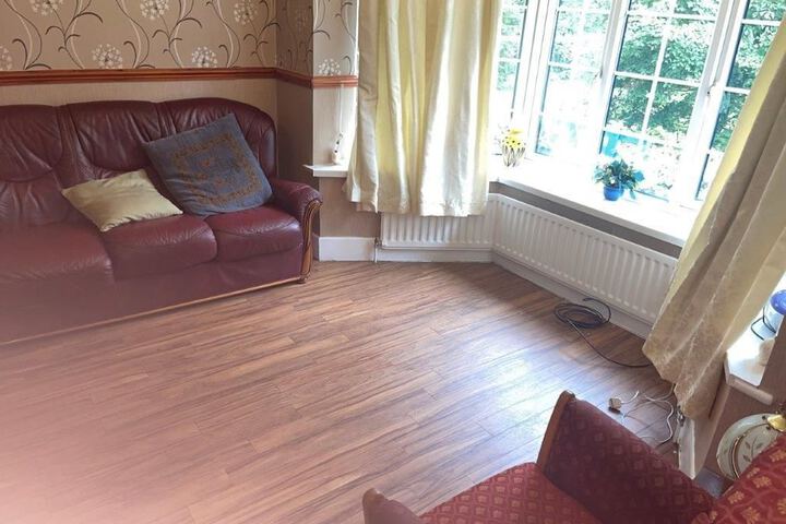 Room 3 of 7