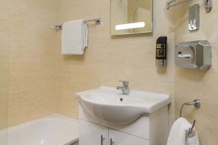 Room 45 of 68