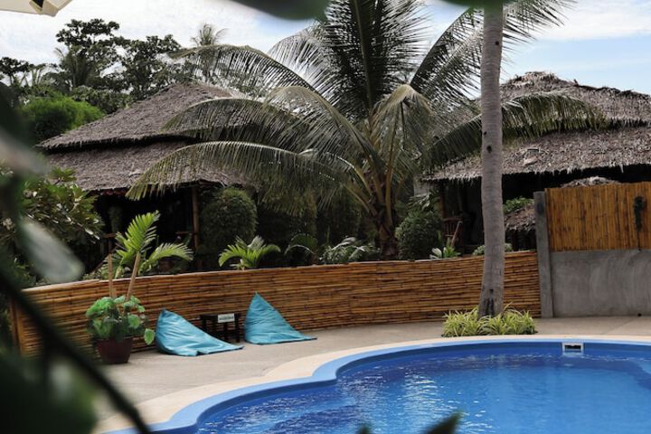 Pool 33 of 74