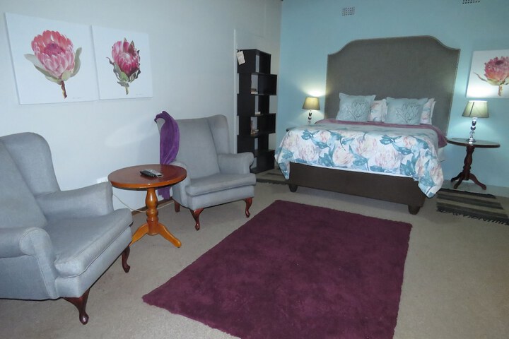 Room 6 of 42