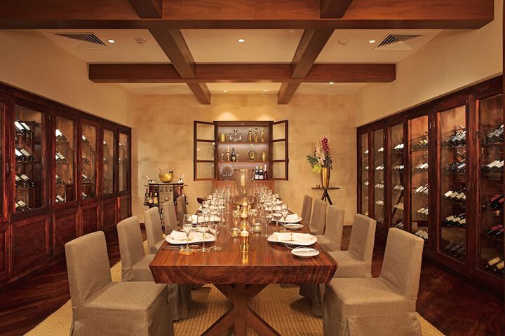 Dining 53 of 93